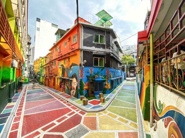 KL’s Creative Side in Full Colour